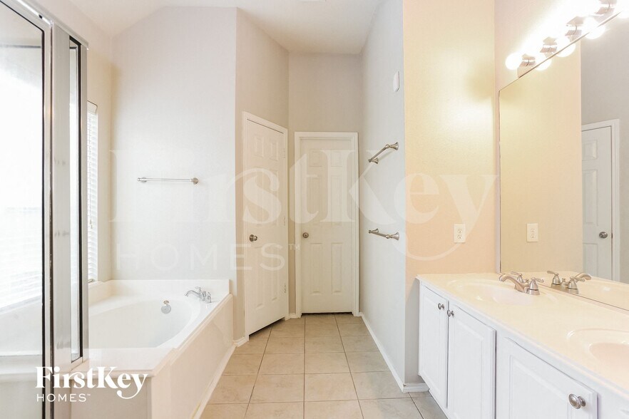 Building Photo - 12127 Wortham Landing Dr