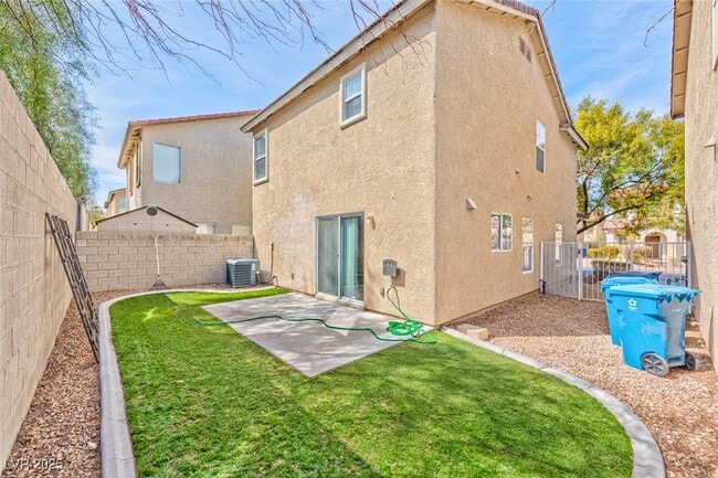 Building Photo - 8927 First Lady Ave