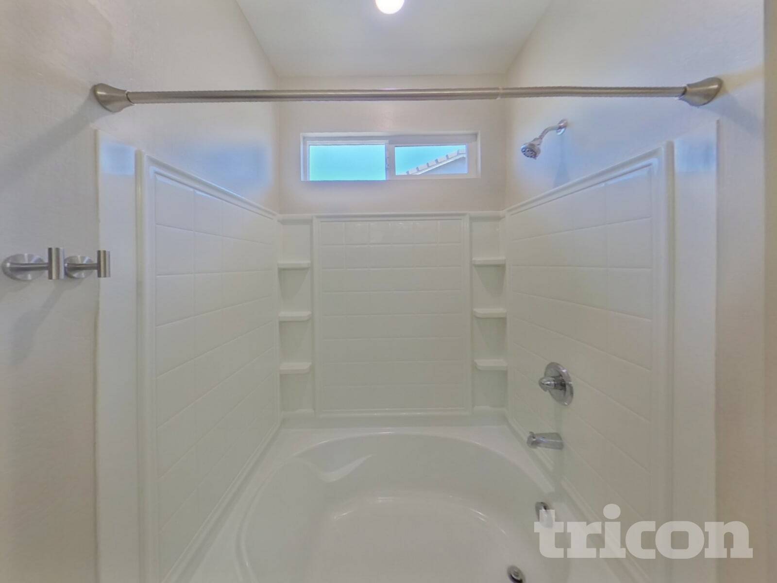 Building Photo - 1349 N Parkcrest