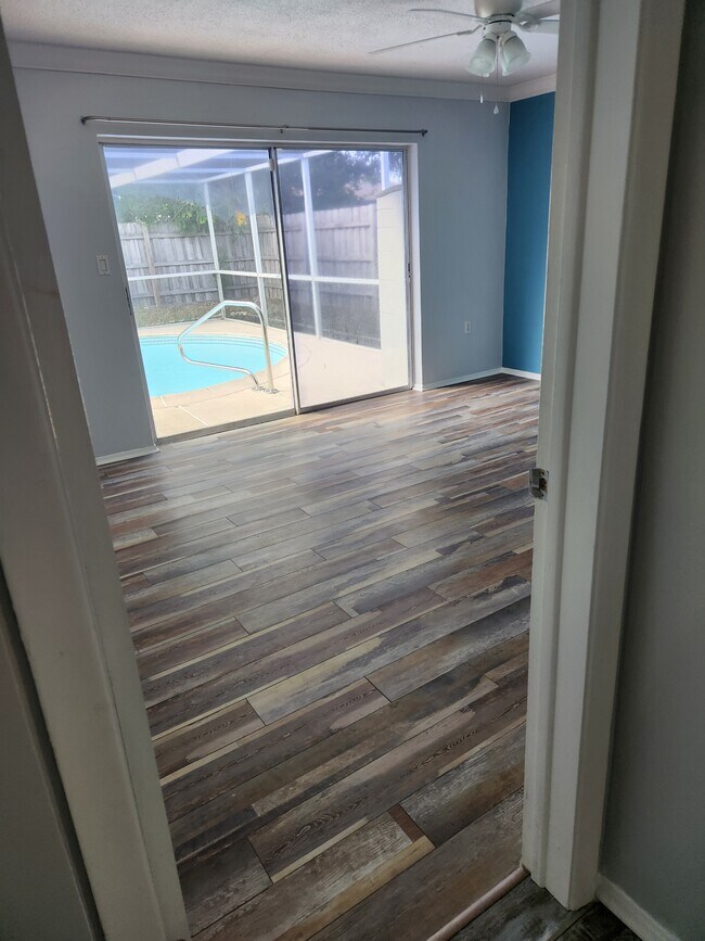 Building Photo - 9837 Marlinton Ln