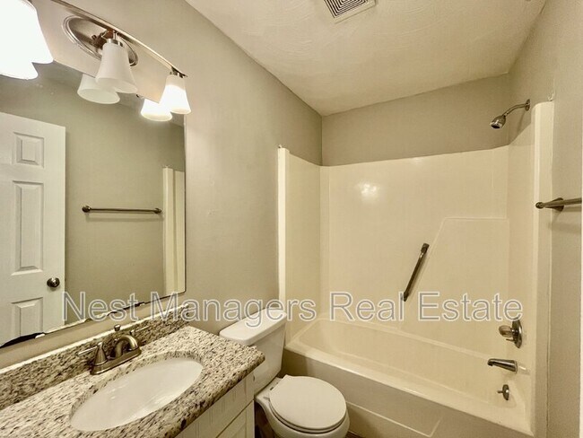 Building Photo - 820A Anarine Rd