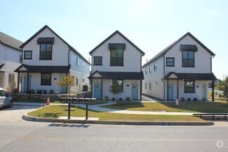 Building Photo - 529 W Dallas St