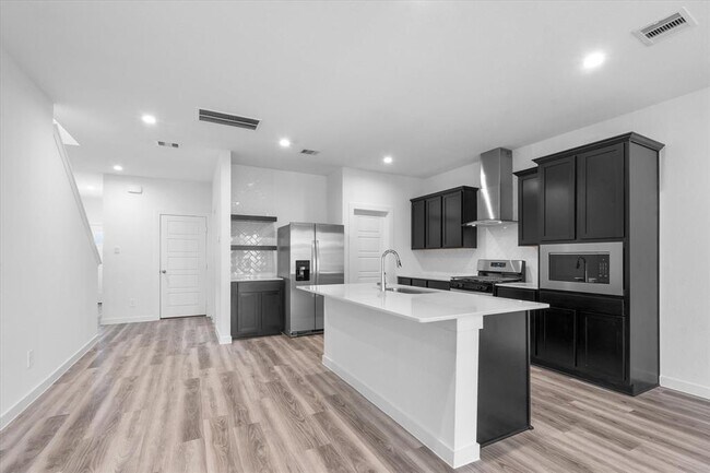 Building Photo - 3221 Rainwood Gate Dr