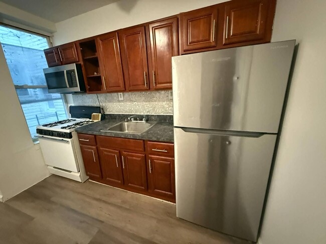 Building Photo - 92 Fountain Ave