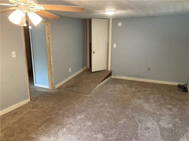 Building Photo - 1047 Horton Rd