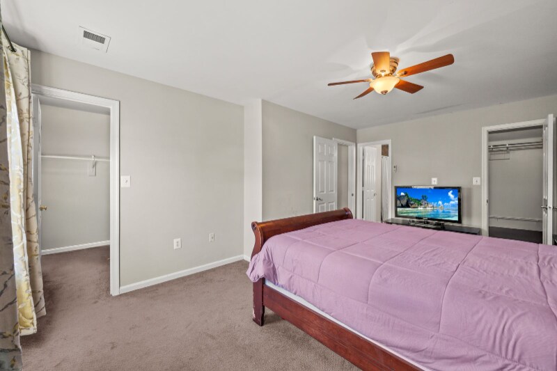 Building Photo - 13810 Mapledale Ave