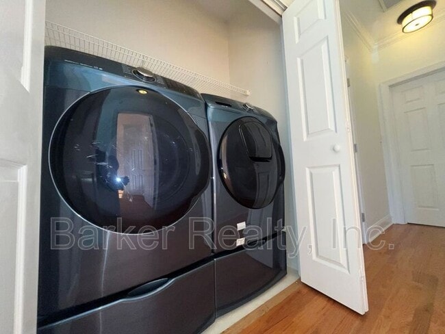 Building Photo - 1343 Cameron View Ct