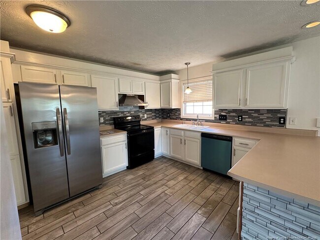 Building Photo - 1404 War Admiral Ct