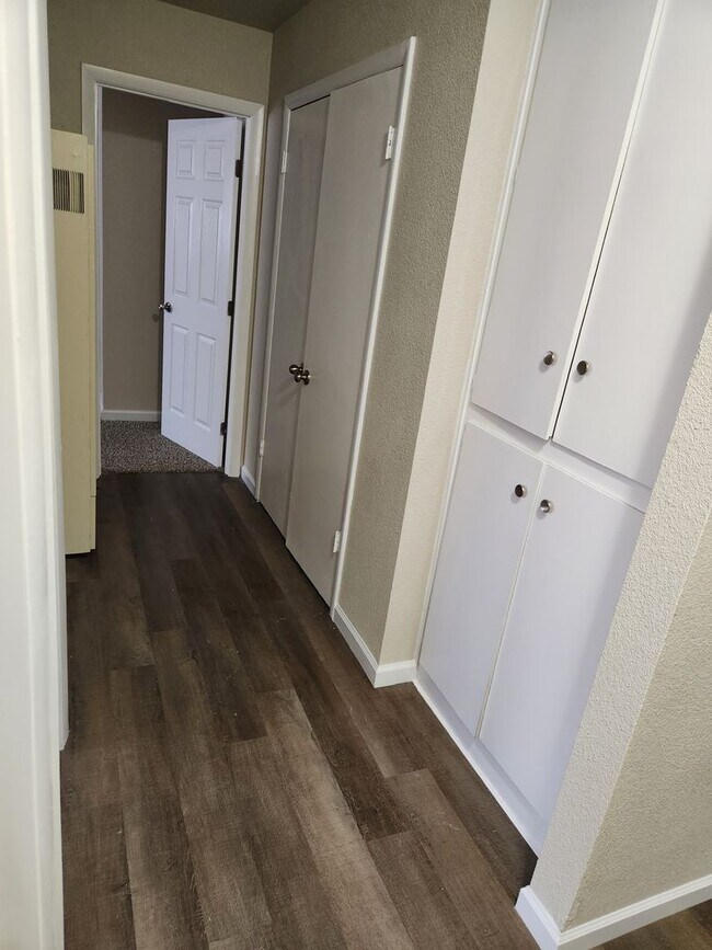 Building Photo - 19864 Gas Point Rd