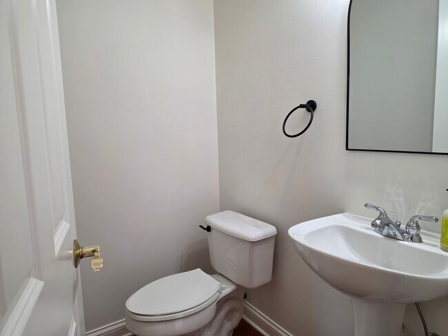 Building Photo - 2085 Valor Ct