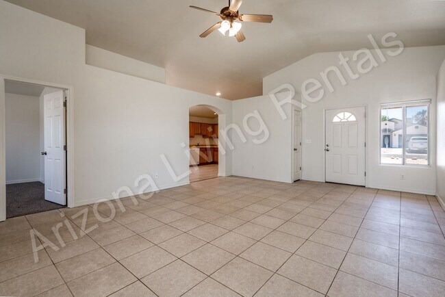 Building Photo - HUALAPAI MOUNTAIN FOOTHILLS HOME