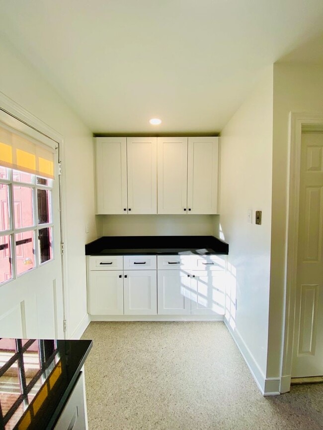 Building Photo - 3810 Hermitage Rd