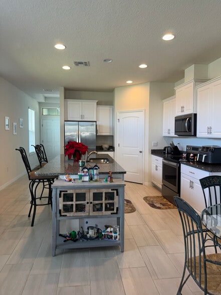 Building Photo - 8503 Tavernier Aly