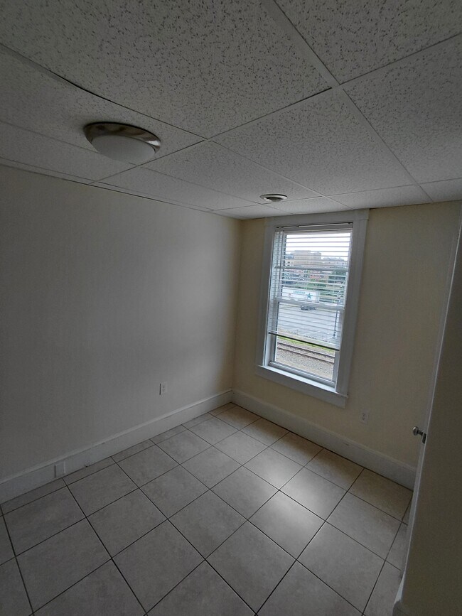 Building Photo - Riverview Apartments