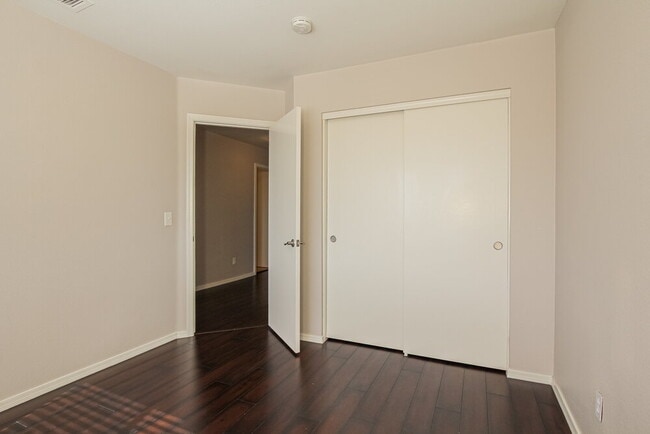 Building Photo - 116 W Monona Dr