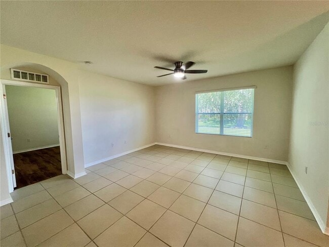 Building Photo - 1512 Diamond Loop Dr