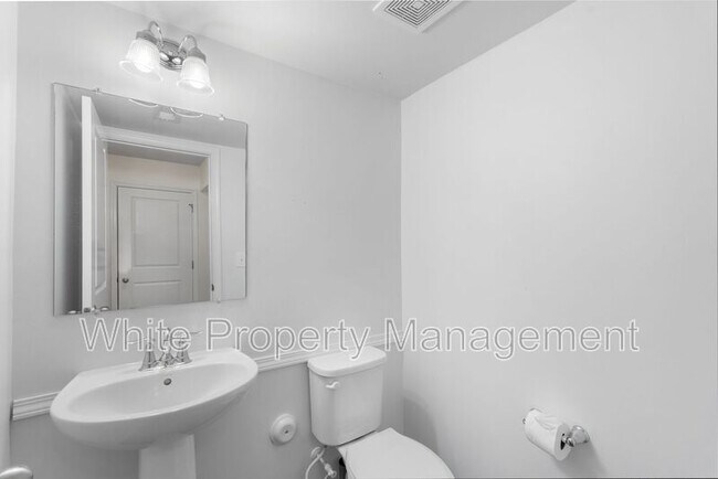 Building Photo - 1619 Hooper Court