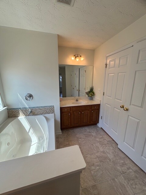 Building Photo - 819 Roxholly Ln