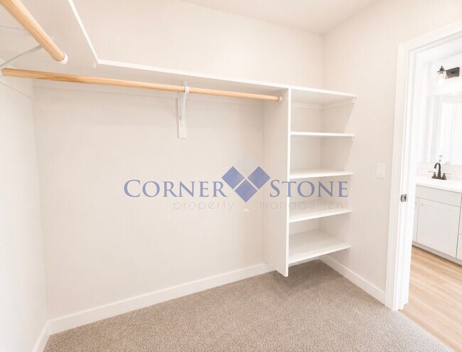 Building Photo - Brand New Home with Stunning Finishes!