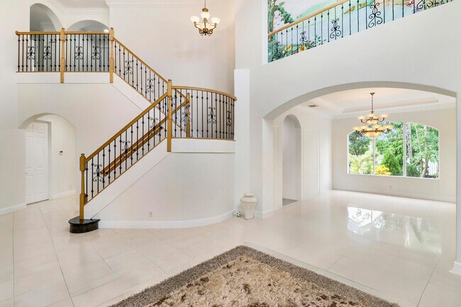 Building Photo - 5029 Forest Dale Dr