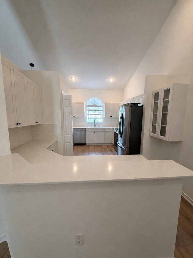 Building Photo - Welcome to The Hammocks! Newly Updated 3 bedroom 2.5 bath home.