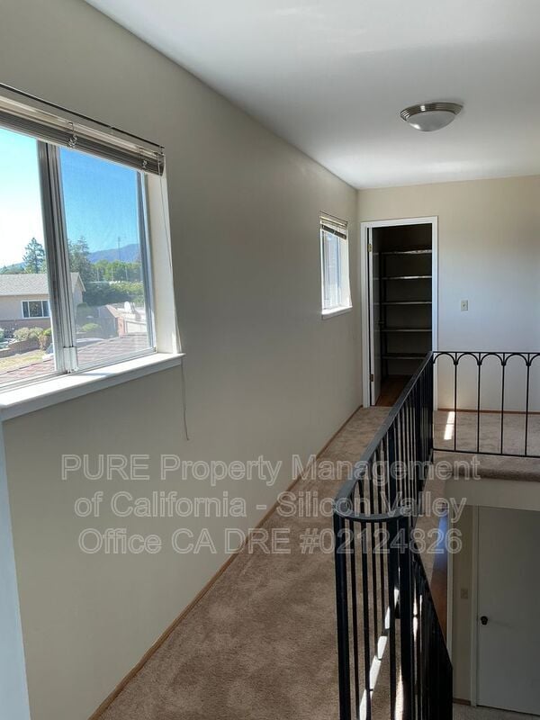 Building Photo - 5655 Glen Haven Ct