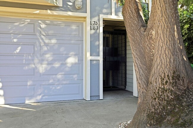 Building Photo - Spacious Two Bedroom Condo in Potrero Hill - Please Contact for Showing Availability!