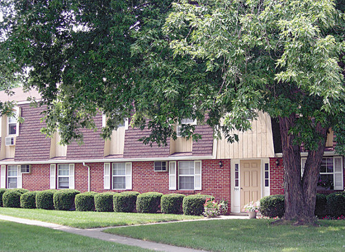 Primary Photo - Foxboro Arms Apartments