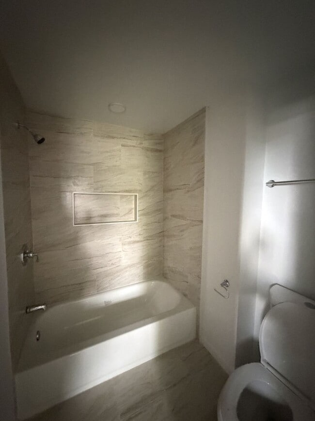 Building Photo - Spacious 4-Bedroom, 2-Bath House – Unfurnished
