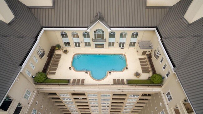 Building Photo - 3334 Peachtree Rd NE