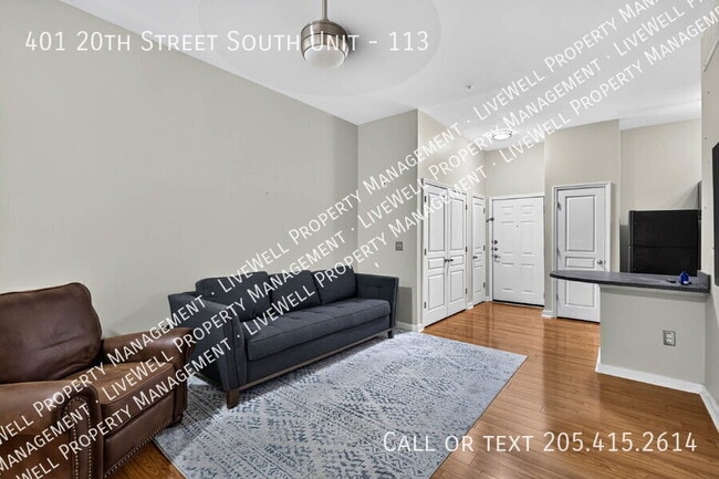 Building Photo - 401 20th St S