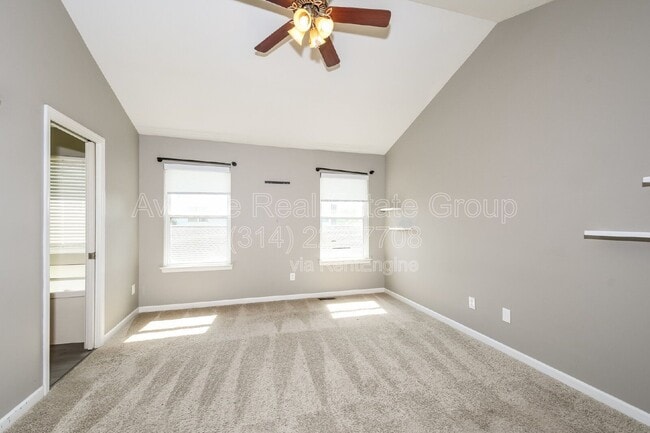 Building Photo - 404 N Sarah St