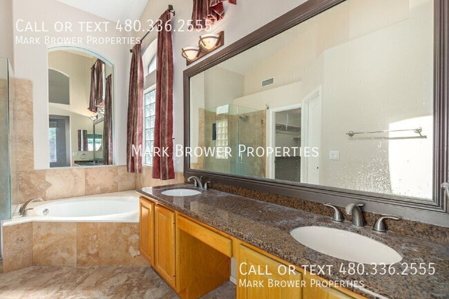 Building Photo - 4326 E Melinda Ln