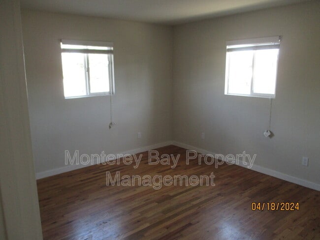 Building Photo - 1589 Soto St