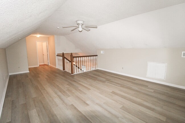 Building Photo - 507 S Kevin Ct