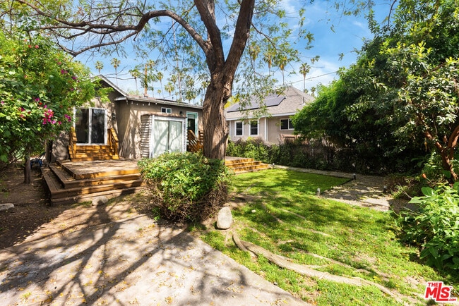 Building Photo - 6208 Hayes Ave