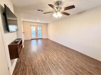 Building Photo - 9517 Clanton St