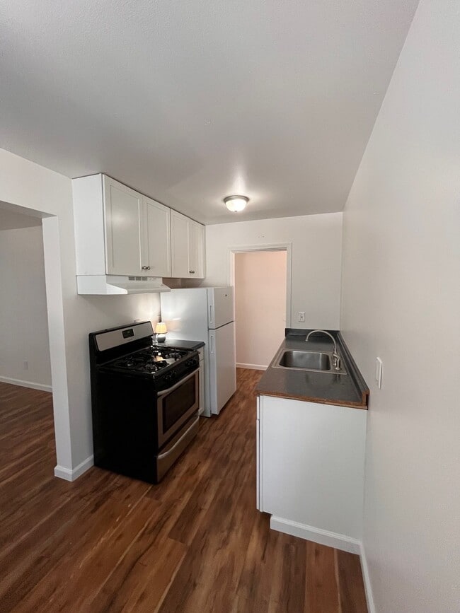 Building Photo - Fourth Street Apartments