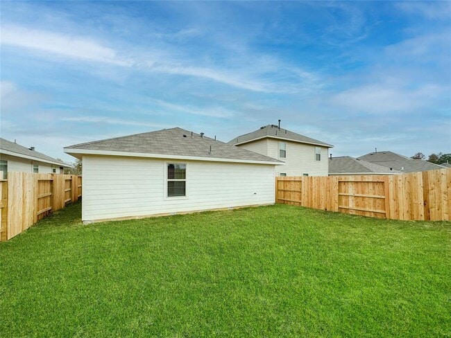 Building Photo - 1480 Las Cuevas Dr