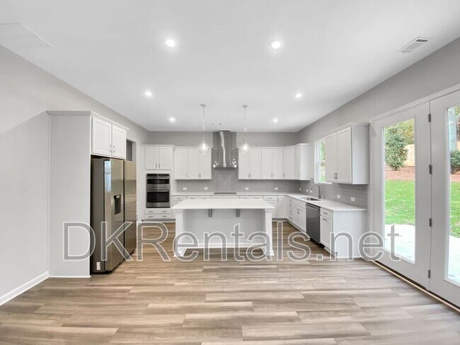Building Photo - 245 Birchwood Row