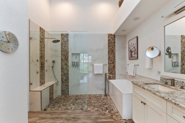 Building Photo - 55935 Pinehurst