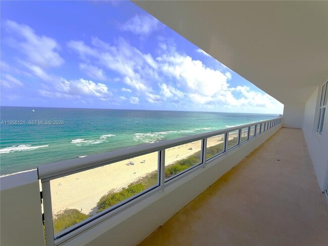 Building Photo - 5601 Collins Ave