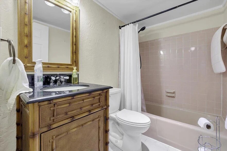 Building Photo - 5260 Crossbow Cir