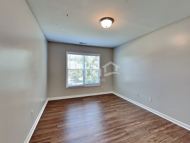 Building Photo - 2937 Britmass Dr