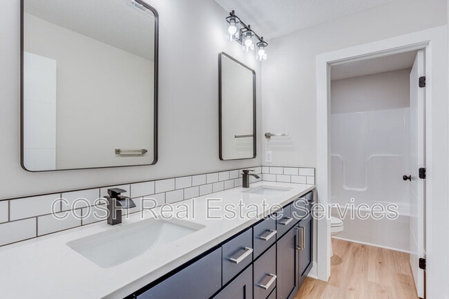 Building Photo - 3554 N Tyler Ct