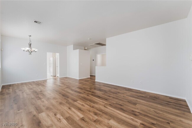 Building Photo - 8729 Shady Pines Dr