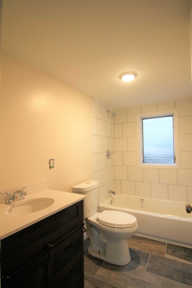 Building Photo - 71 Miller Rd