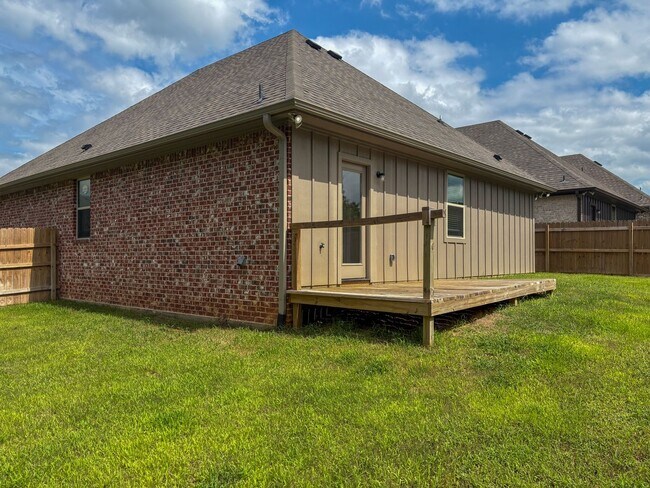 Building Photo - 3 Bedroom 2 Bath Newly Construction in Whitehouse!