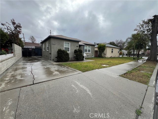 Building Photo - 8836 Santa Fe Springs Rd