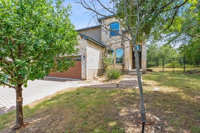 Building Photo - 307 Parkside Dr